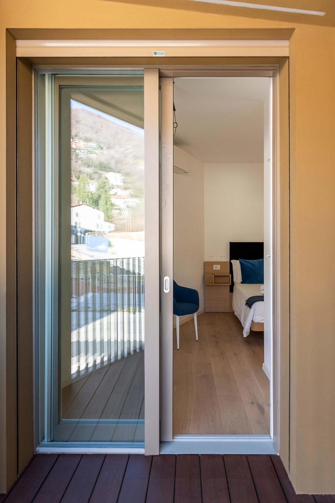 Serviced Apartments By Hotel De Charme Laveno Zewnętrze zdjęcie