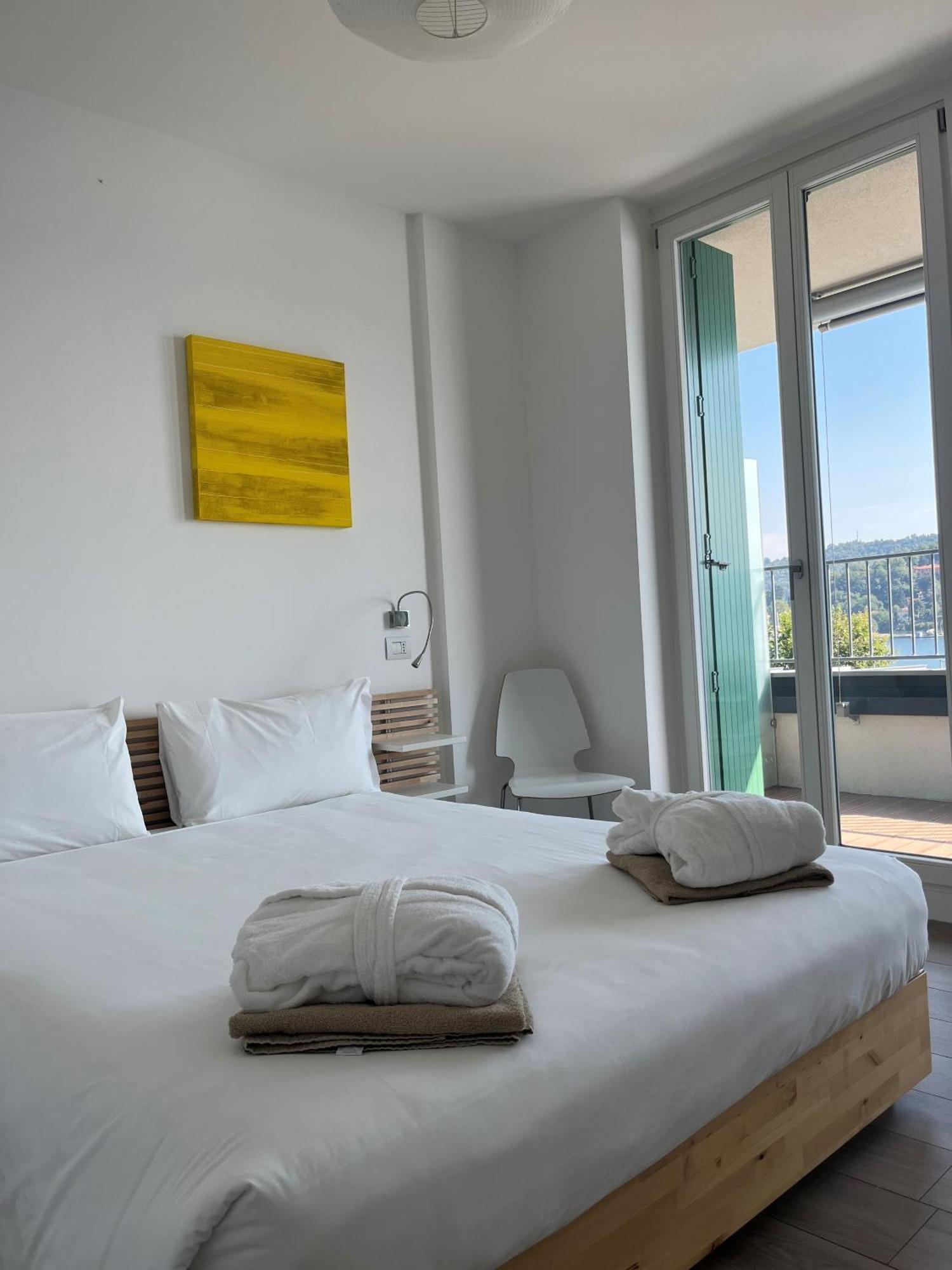 Serviced Apartments By Hotel De Charme Laveno Zewnętrze zdjęcie