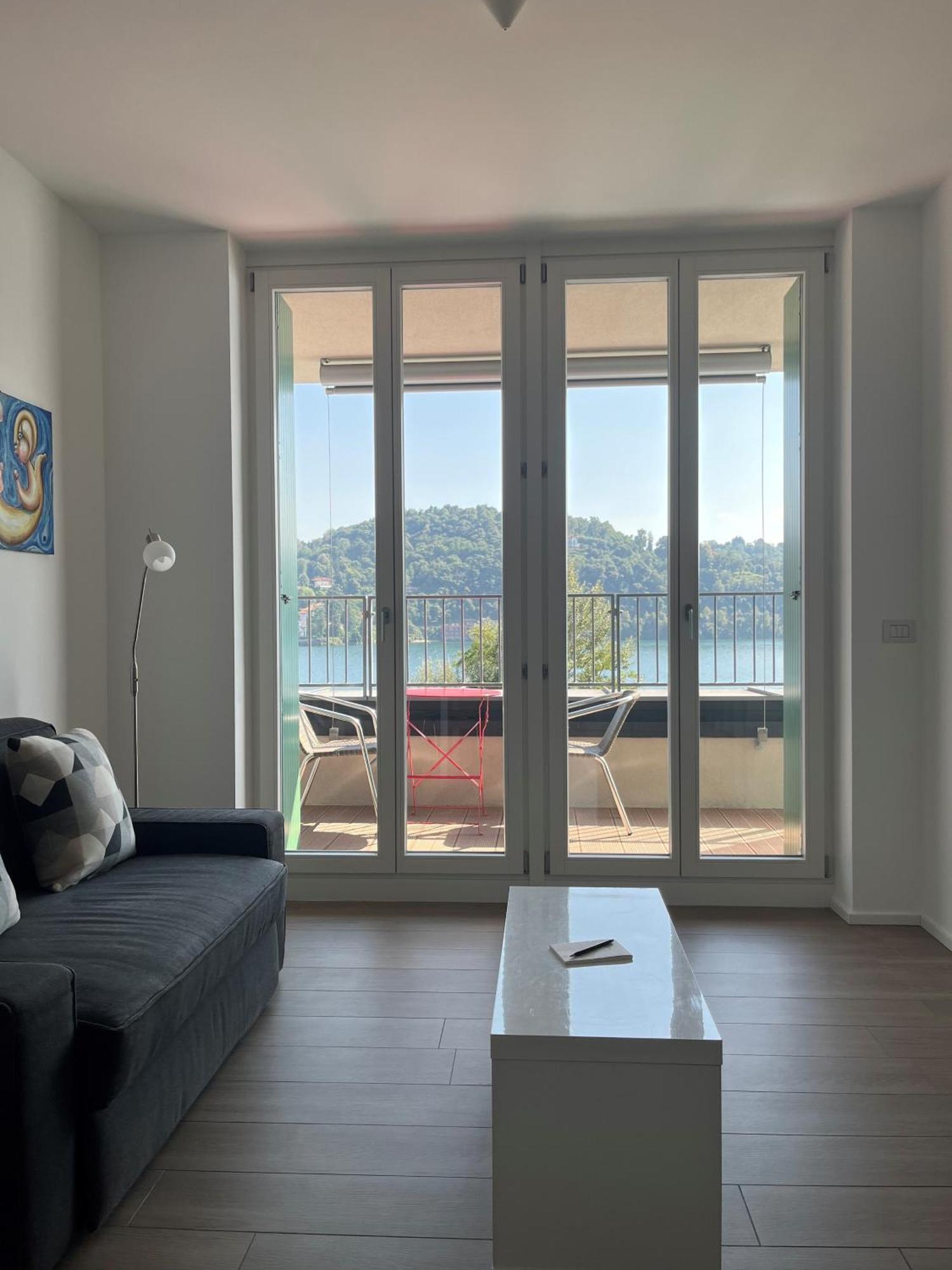 Serviced Apartments By Hotel De Charme Laveno Zewnętrze zdjęcie